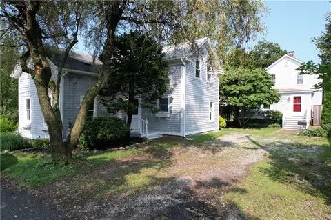 281 Marlborough St, East Greenwich, RI 02818