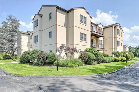 185 Manville Hill Rd #410, Cumberland, RI 02864
