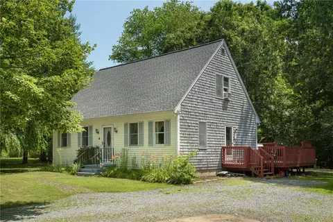 16 Cedar Hills Dr, Richmond, RI 02898