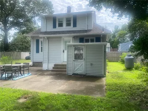 11 Staples Ave, Warwick, RI 02886 photo 10