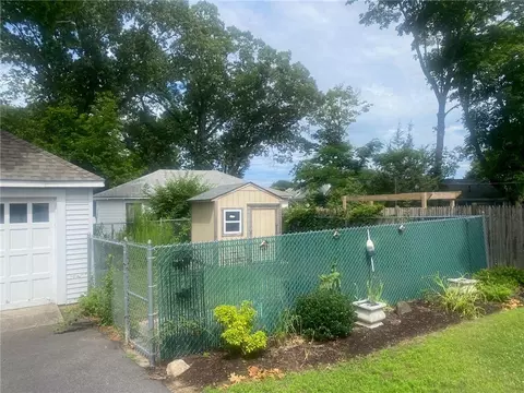 11 Staples Ave, Warwick, RI 02886 photo 9