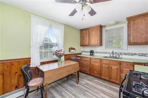101 Everleth Ave, Warwick, RI 02888 photo 6