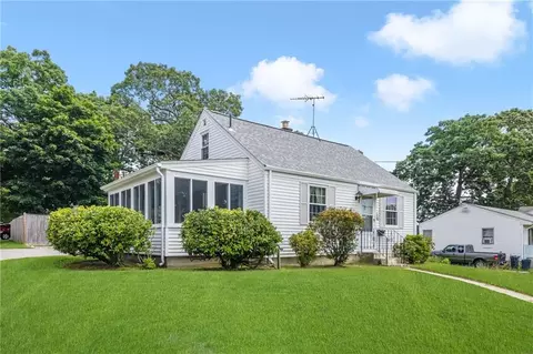 101 Everleth Ave, Warwick, RI 02888 photo 2