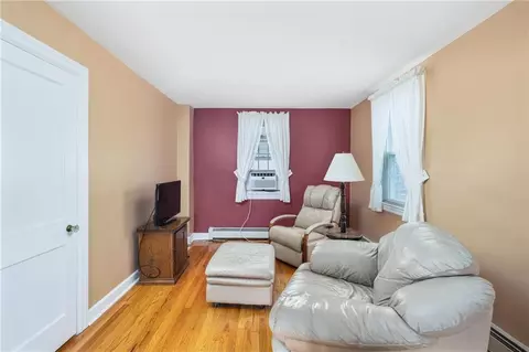 101 Everleth Ave, Warwick, RI 02888 photo 9