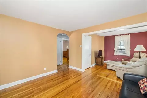101 Everleth Ave, Warwick, RI 02888 photo 13
