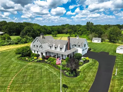 76 Wilbert Way, North Kingstown, RI 02852