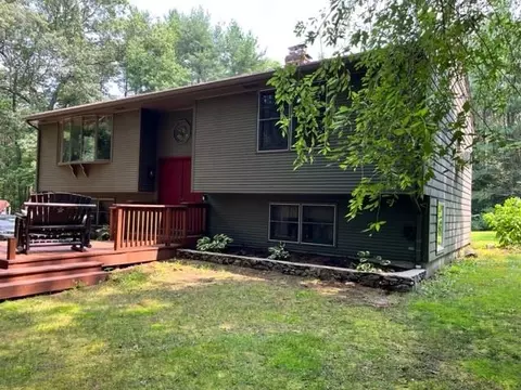 824 Jackson School House Rd, Burrillville, RI 02859