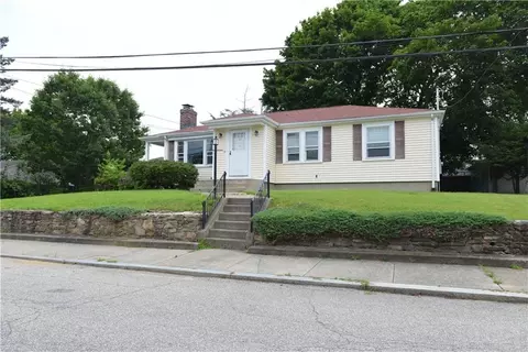 61 Oakwood Ave, Providence, RI 02909