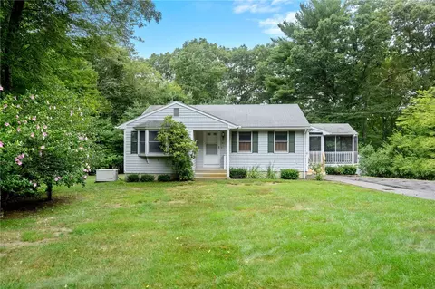 41 Dolly Pond Rd, Exeter, RI 02822