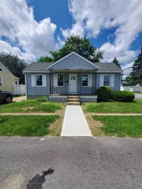 423 Harrington Ave, Warwick, RI 02888