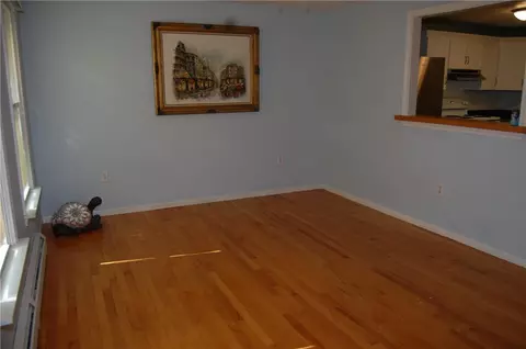 630 Maureen Cir, Mapleville, RI 02839 photo 15