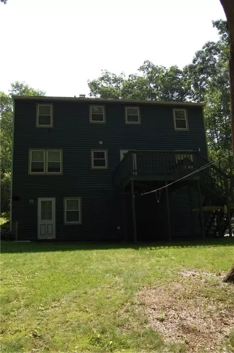 630 Maureen Cir, Mapleville, RI 02839 photo 6