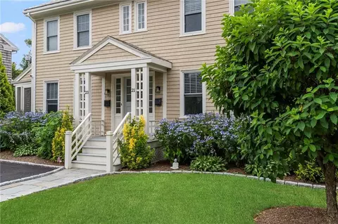 23 Pell St, Newport, RI 02840