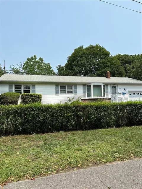45 School St, Warwick, RI 02889