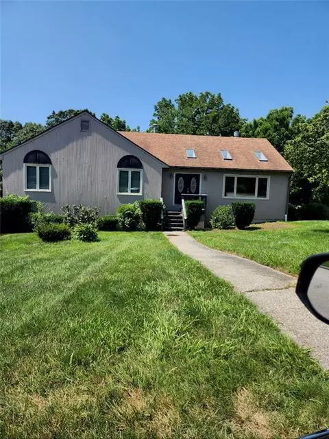 50 Sprague Cir, Johnston, RI 02919
