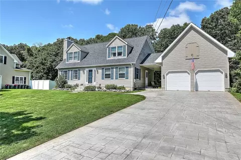 53 Windward Dr, Somerset, MA 02726