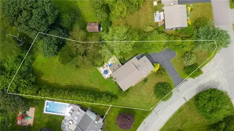 2 Stephen Dr, Bristol, RI 02809 photo 4