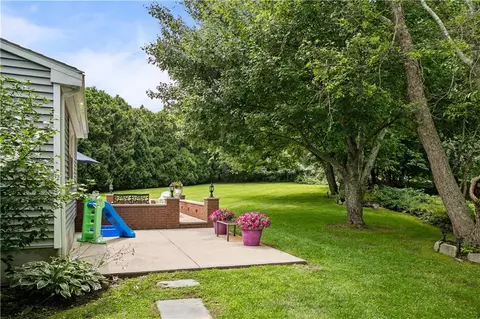 2 Stephen Dr, Bristol, RI 02809 photo 9