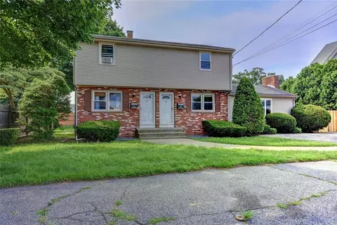 499 Cottage St, Pawtucket, RI 02861