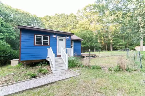 299 Perry Hill Rd, Coventry, RI 02816