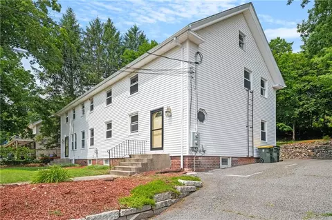 985 Douglas Pike, Burrillville, RI 02830