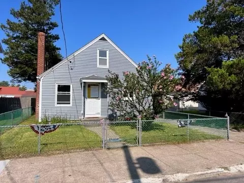 11 Dewey Ave, Pawtucket, RI 02861