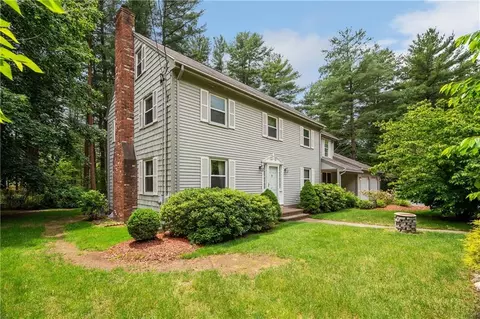 47 Louise F Luther Dr, Cumberland, RI 02864