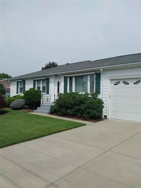 19 Chandler St, North Providence, RI 02911