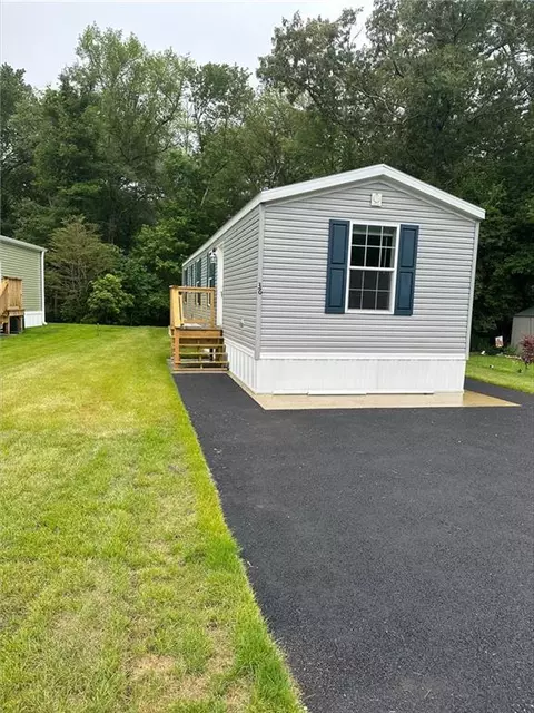 36 Toadstool Knolls Dr, Charlestown, RI 02813
