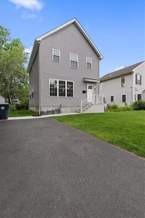 115 Royland Rd, Warwick, RI 02889