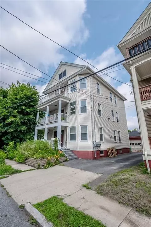 60 11th St #1, Providence, RI 02906