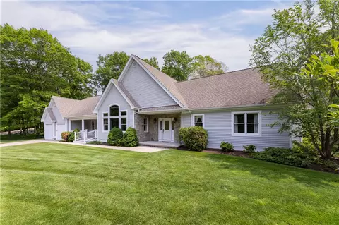 1 Saint Andrews Ter, Westerly, RI 02891
