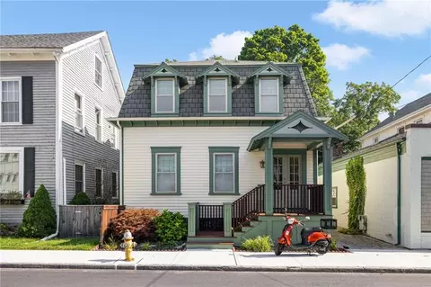 26 E Bowery St, Newport, RI 02840