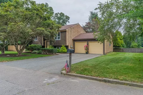 144 Sage Dr, Warwick, RI 02886 photo 2