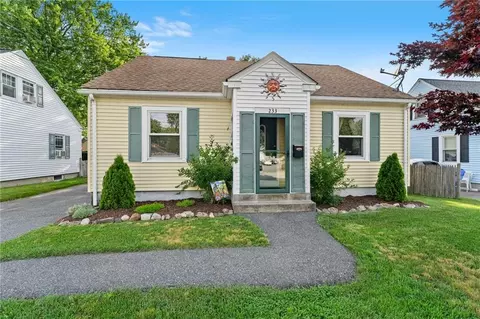 233 Annie St, Pawtucket, RI 02861
