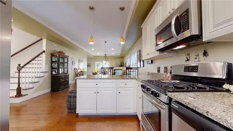 23 Franklin St #2, Westerly, RI 02891 photo 4
