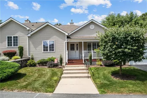 1 Dairy Farm Dr #324, West Warwick, RI 02893