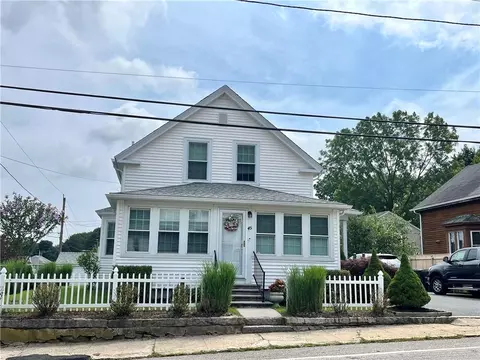 45 Read Ave, Coventry, RI 02816