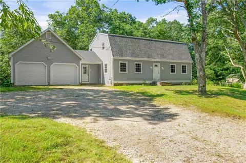 164 Klondike Rd, Charlestown, RI 02813