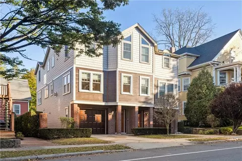 555 Hope St, Providence, RI 02906
