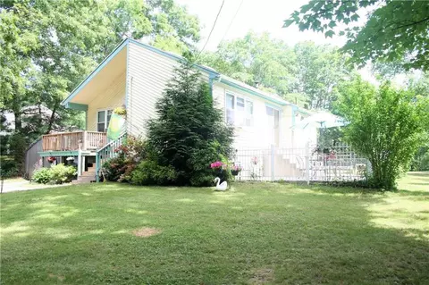 159 Bishop Hill Rd, Johnston, RI 02919