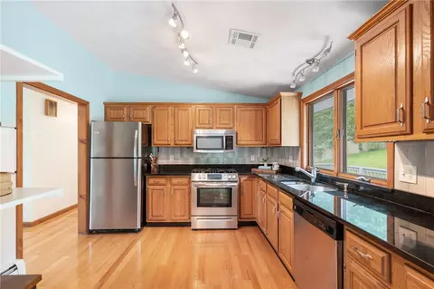 3933 Post Rd, Warwick, RI 02886 photo 8