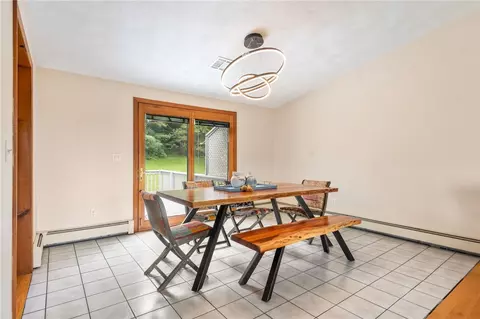 3933 Post Rd, Warwick, RI 02886 photo 7