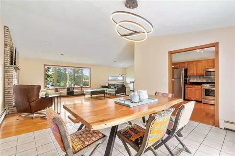 3933 Post Rd, Warwick, RI 02886