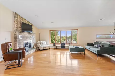 3933 Post Rd, Warwick, RI 02886 photo 4