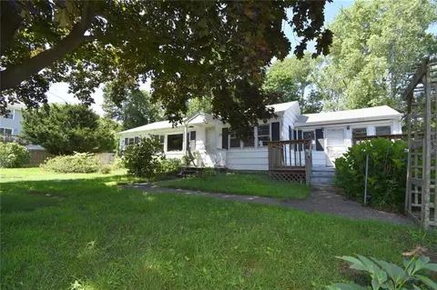 37 Kersey Rd, South Kingstown, RI 02879