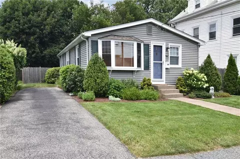 267 Front St, Lincoln, RI 02865