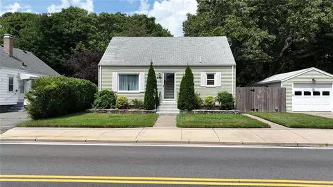 890 Cottage St, Pawtucket, RI 02861