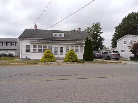 94 Earl St, West Warwick, RI 02893