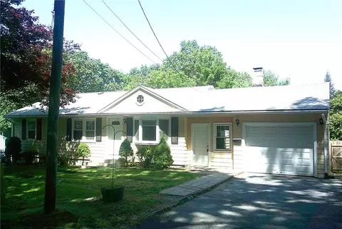 7 Antaya Dr, North Smithfield, RI 02896